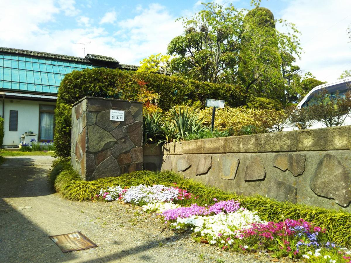 ゲストハウス「古民家の宿梨本軒」 ทาคายามะ ภายนอก รูปภาพ